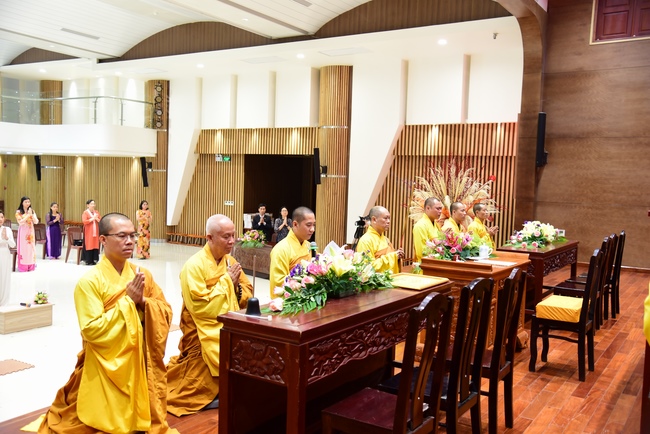 The Wedding Ceremony at the pagoda