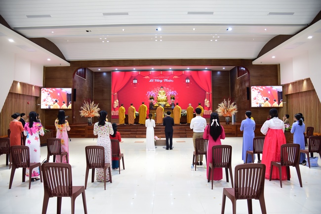 The Wedding Ceremony at the pagoda