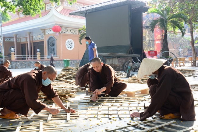 Series photos of preparing for the New Year of Buffalo (part 3)