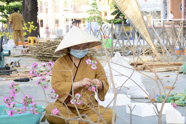 Series photos of preparing for the New Year of Buffalo (part 3)