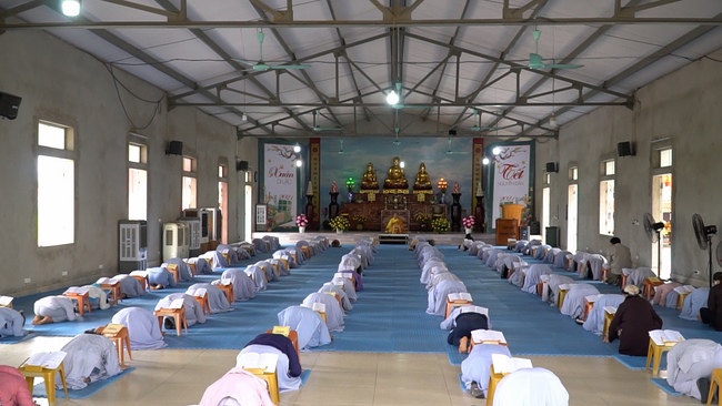 The Rite Wishing Longevity for the Elderly in Yen Phap ashram