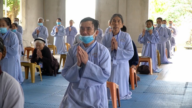 The Rite Wishing Longevity for the Elderly in Yen Phap ashram