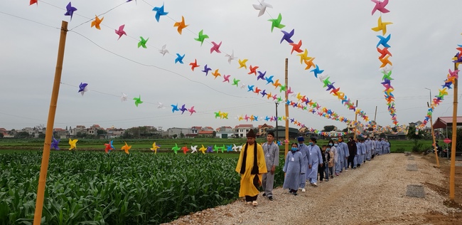 The Rite Wishing Longevity for the Elderly in Yen Phap ashram