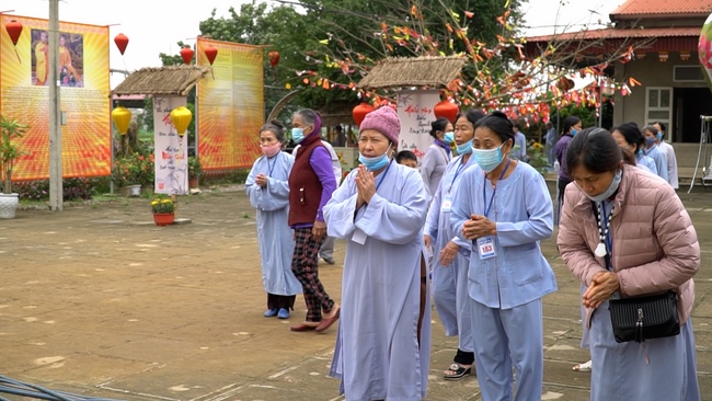 The Rite Wishing Longevity for the Elderly in Yen Phap ashram