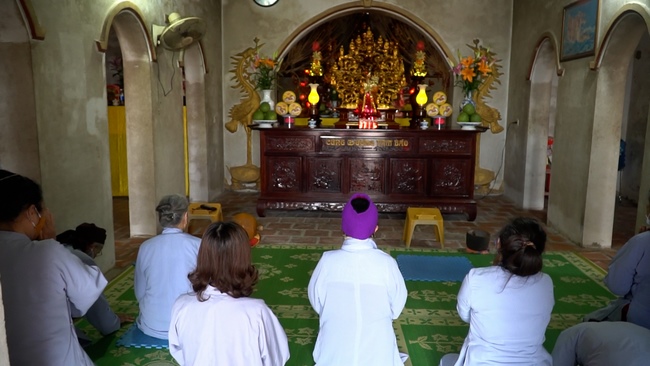 The Rite Wishing Longevity for the Elderly in Yen Phap ashram