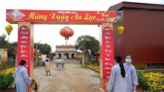 The Rite Wishing Longevity for the Elderly in Yen Phap ashram