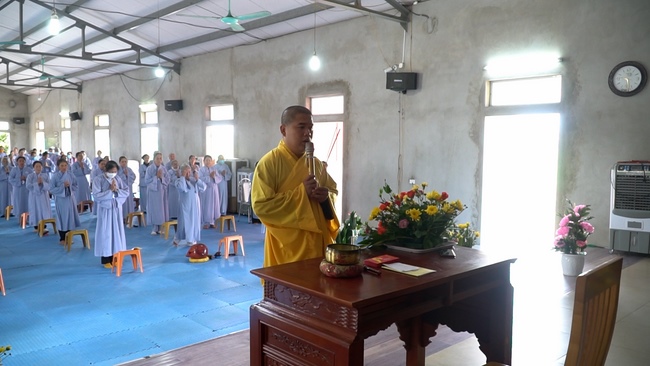 The Rite Wishing Longevity for the Elderly in Yen Phap ashram