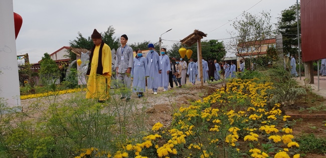 The Rite Wishing Longevity for the Elderly in Yen Phap ashram