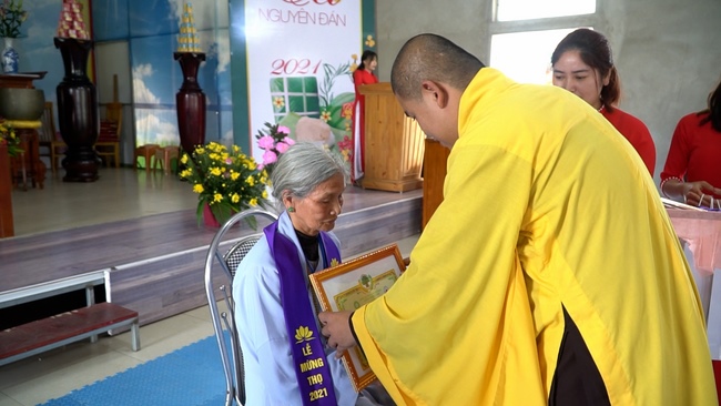 The Rite Wishing Longevity for the Elderly in Yen Phap ashram