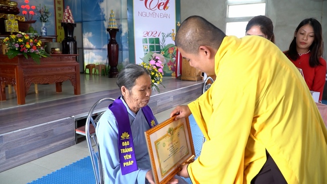 The Rite Wishing Longevity for the Elderly in Yen Phap ashram