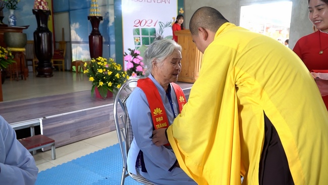 The Rite Wishing Longevity for the Elderly in Yen Phap ashram
