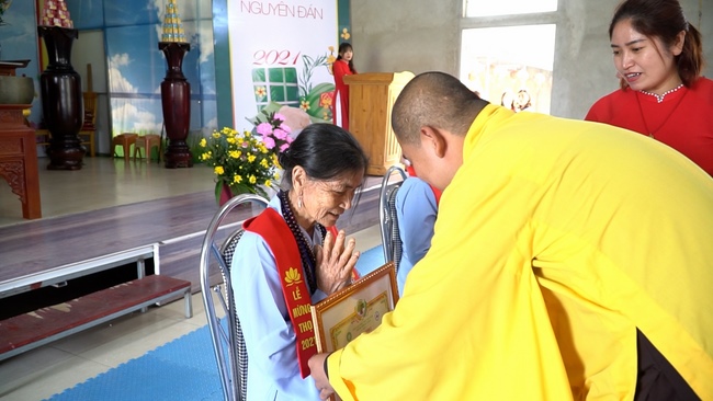The Rite Wishing Longevity for the Elderly in Yen Phap ashram