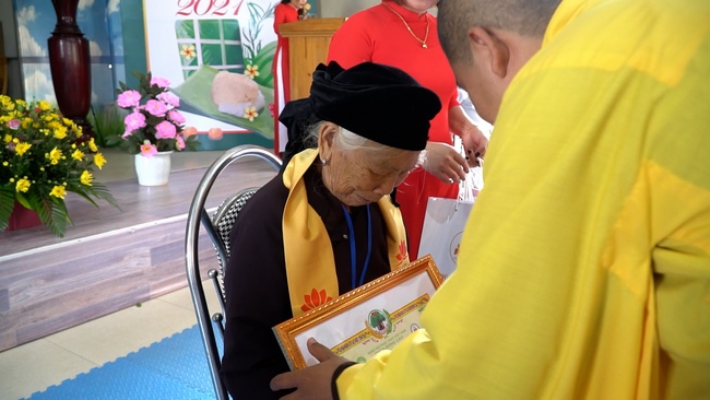 The Rite Wishing Longevity for the Elderly in Yen Phap ashram