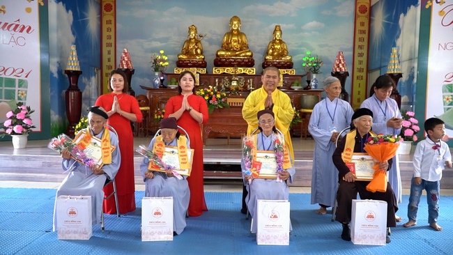The Rite Wishing Longevity for the Elderly in Yen Phap ashram