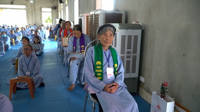 The Rite Wishing Longevity for the Elderly in Yen Phap ashram