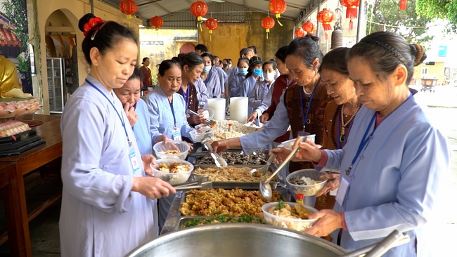 The Rite Wishing Longevity for the Elderly in Yen Phap ashram