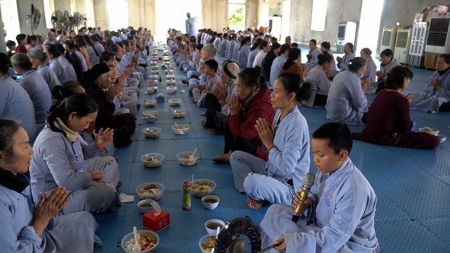 The Rite Wishing Longevity for the Elderly in Yen Phap ashram