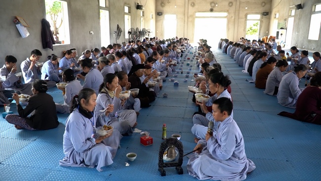 The Rite Wishing Longevity for the Elderly in Yen Phap ashram