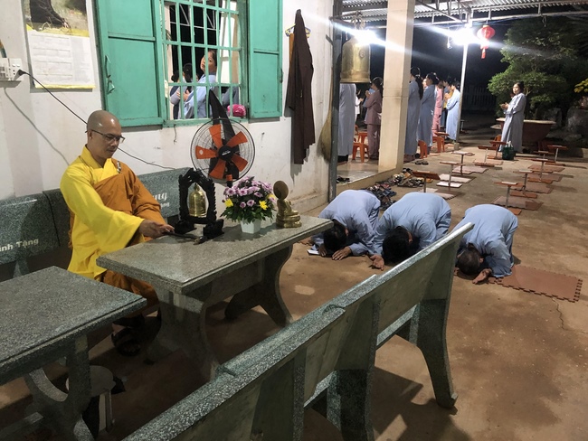 Repentant Ceremony at Suoi Phap Pagoda, Tay Ninh