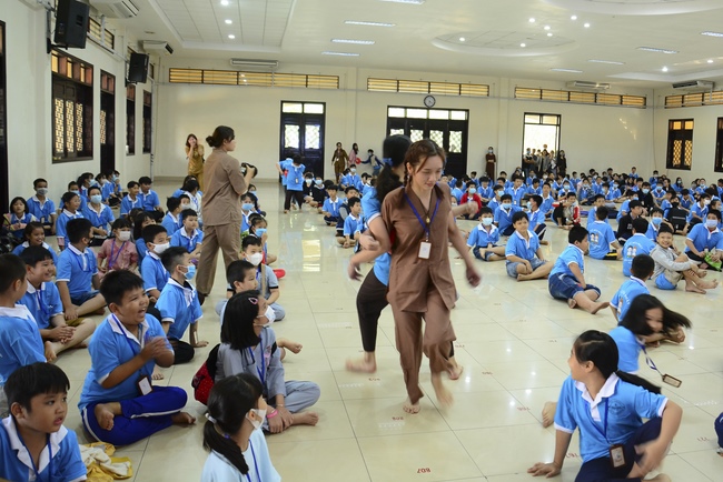 Khóa tu thanh thiếu niên