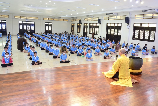 Khóa tu thanh thiếu niên