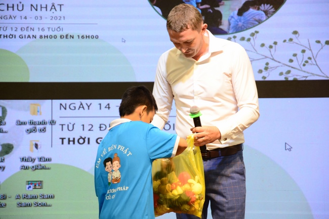 Khóa tu thanh thiếu niên