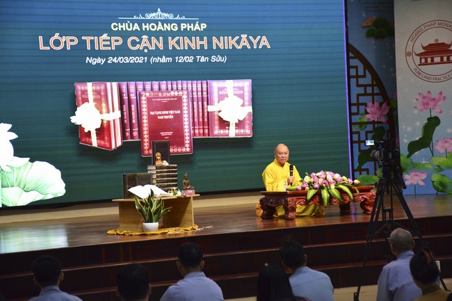 Opening a class approaching Nikāya at Hoang Phap Pagoda