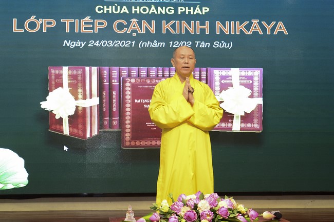 Opening a class approaching Nikāya at Hoang Phap Pagoda