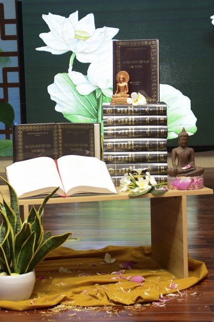 Opening a class approaching Nikāya at Hoang Phap Pagoda