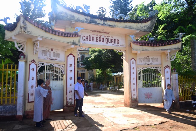 Three-Jewel Refuge Ceremony at  Bao Quang pagoda in Dong Nai