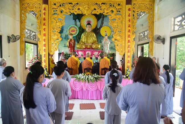 Three-Jewel Refuge Ceremony at  Bao Quang pagoda in Dong Nai