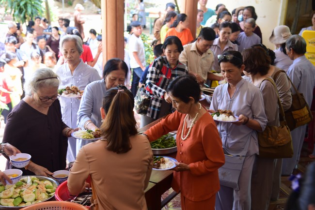 Three-Jewel Refuge Ceremony at  Bao Quang pagoda in Dong Nai