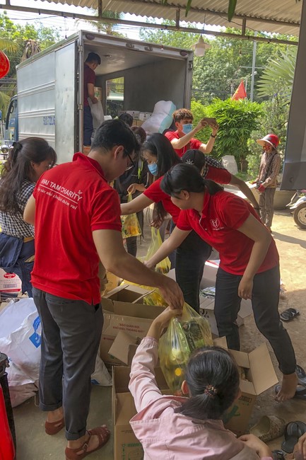 Charity of Suoi Phap Pagoda, Tay Ninh