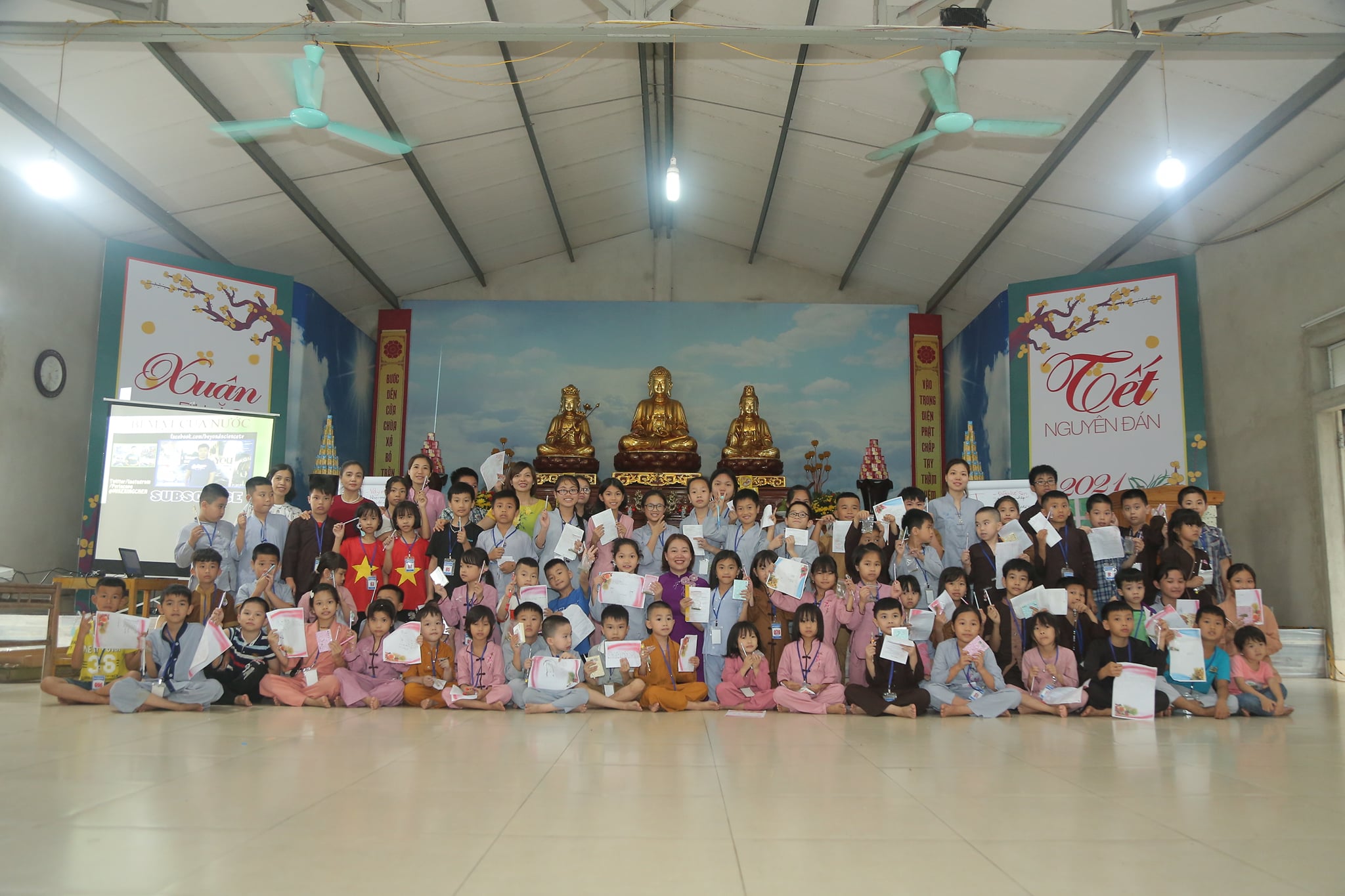 The retreat Sowing seeds lotus at Dong Cao Pagoda