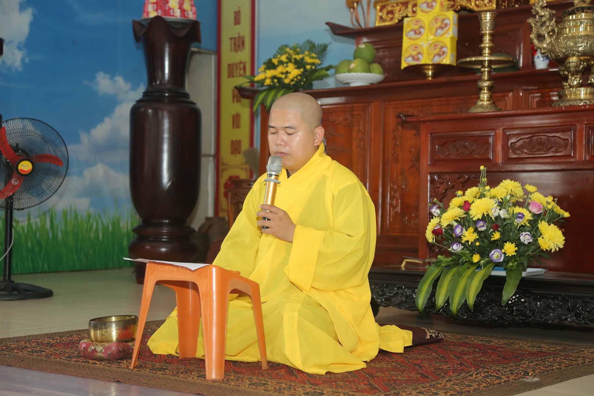 The retreat Sowing seeds lotus at Dong Cao Pagoda