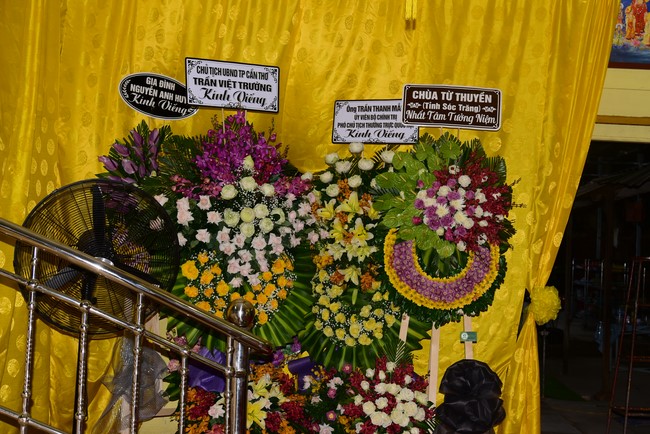 Ritual of visiting and offering homage to Most Thich Hue Truong’s Body