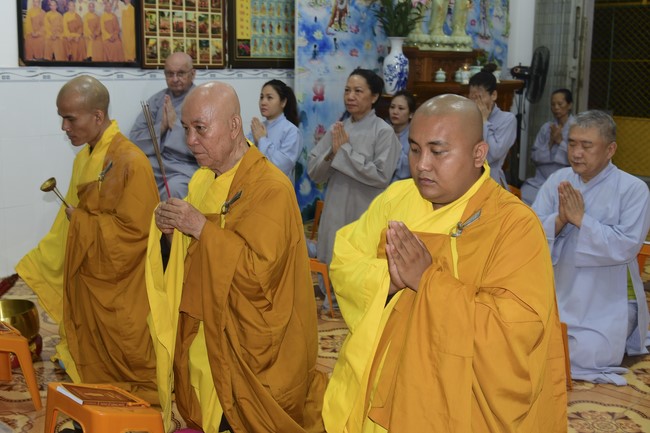 Repentant Ceremony at Minh Chat ashram in Can Tho