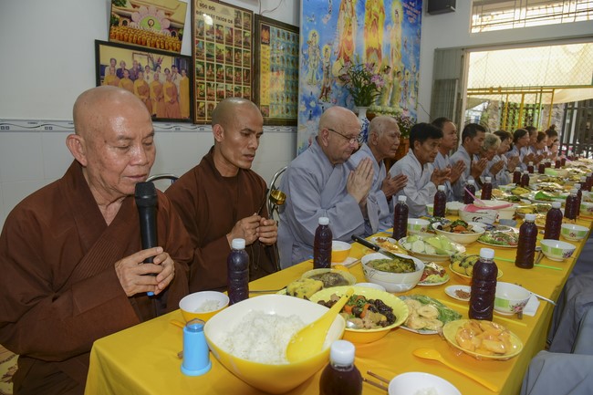 Repentant Ceremony at Minh Chat ashram in Can Tho