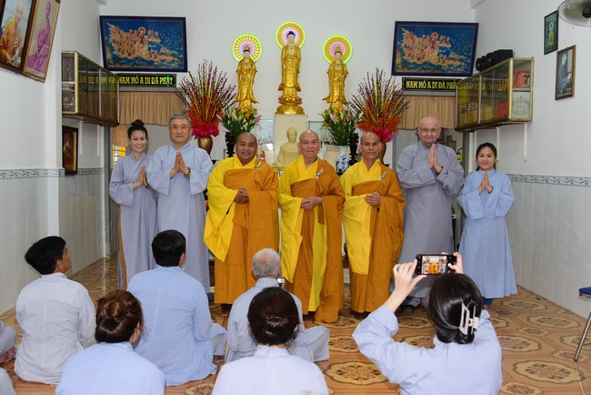 Repentant Ceremony at Minh Chat ashram in Can Tho