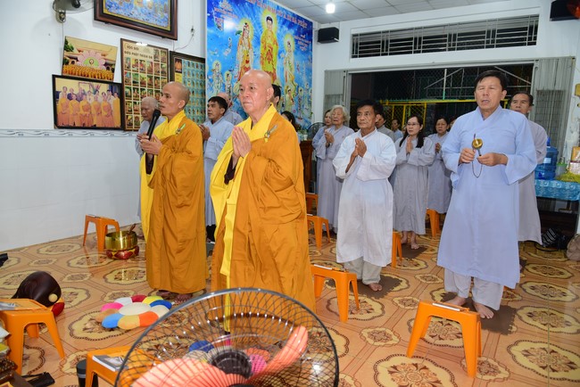 Repentant Ceremony at Minh Chat ashram in Can Tho