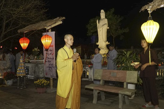 Prostrating five hundred names Bodhisattva Avalokitesvara at Dong Cao Pagoda