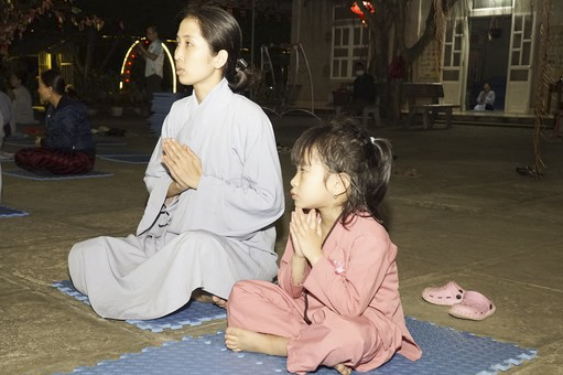 Prostrating five hundred names Bodhisattva Avalokitesvara at Dong Cao Pagoda
