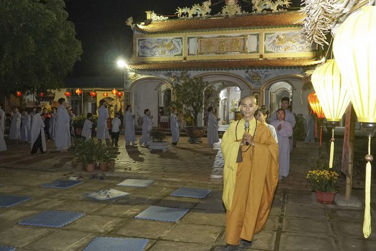 Prostrating five hundred names Bodhisattva Avalokitesvara at Dong Cao Pagoda
