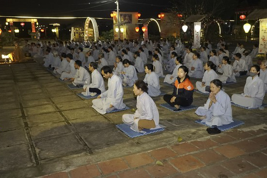 Prostrating five hundred names Bodhisattva Avalokitesvara at Dong Cao Pagoda