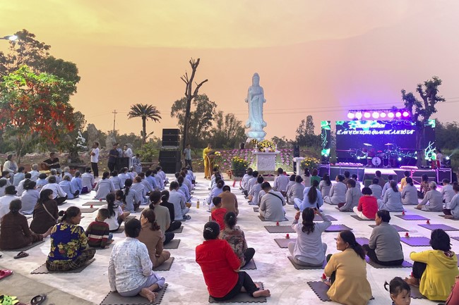 Ceremony of Settling Bodhisattva Avalokitesvara at An Son Pagoda, Quang Ngai.