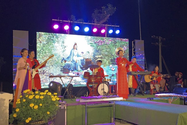 Ceremony of Settling Bodhisattva Avalokitesvara at An Son Pagoda, Quang Ngai.