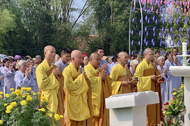 Ceremony of Settling Bodhisattva Avalokitesvara at An Son Pagoda, Quang Ngai.