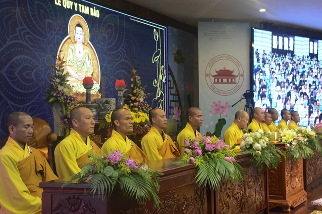 The 1st Three-Jewel Refuge Ceremony in 2021