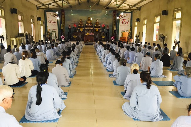 One - Day Retreat and Taking Refuge in the Triratna at Dong Cao pagoda