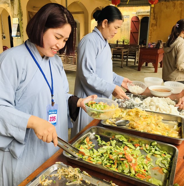 One - Day Retreat and Taking Refuge in the Triratna at Dong Cao pagoda